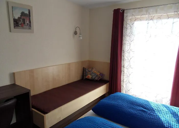 豪斯尔哈特酒店 *